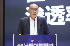 <b>实现了从、决策、施行到复盘的完整</b> 